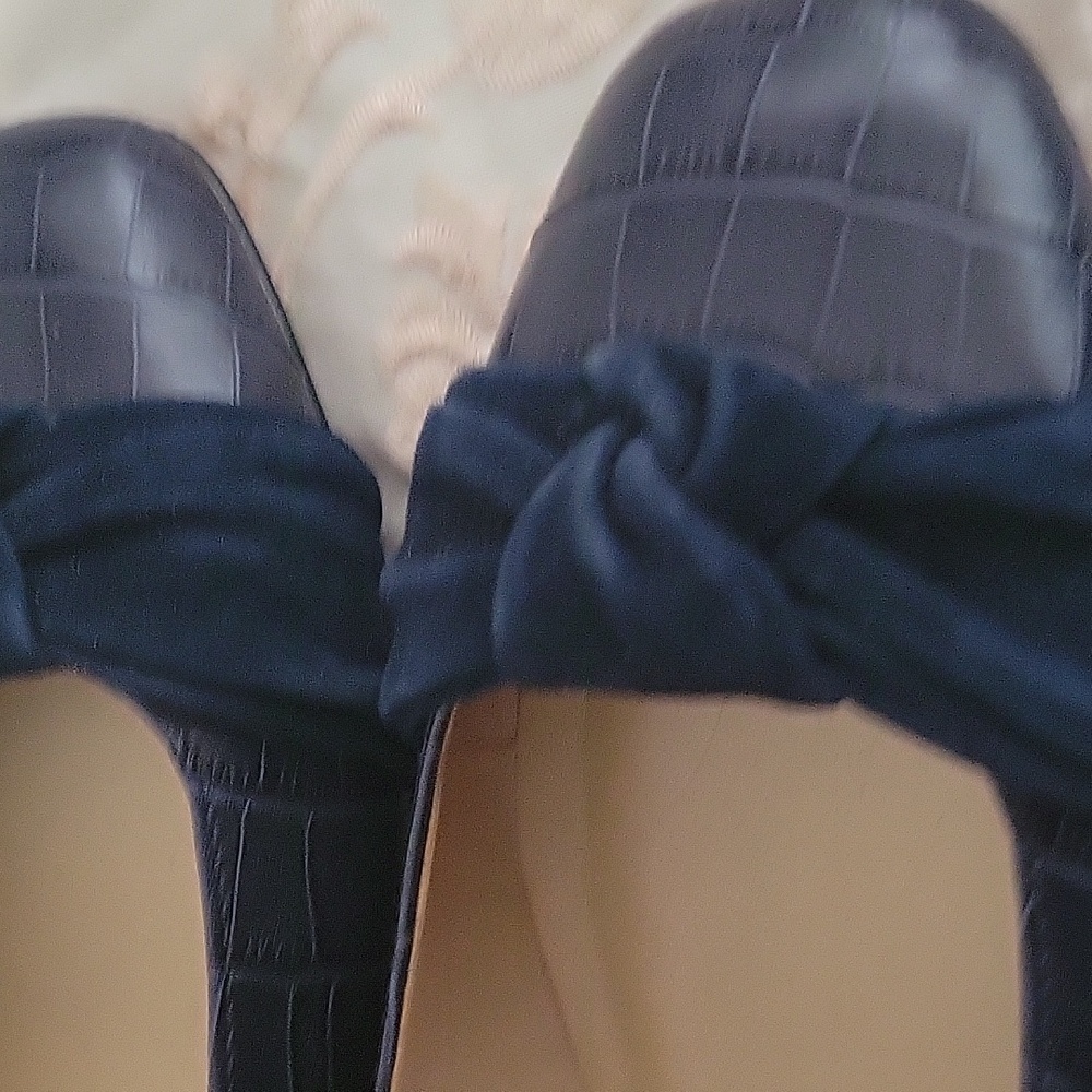 Shoes - Picture 6 of 6